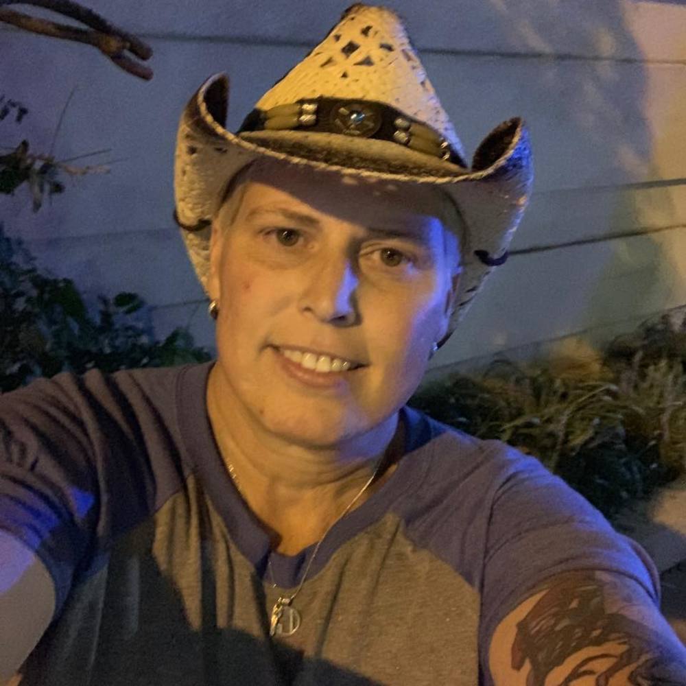 Meet your Posher, Julie